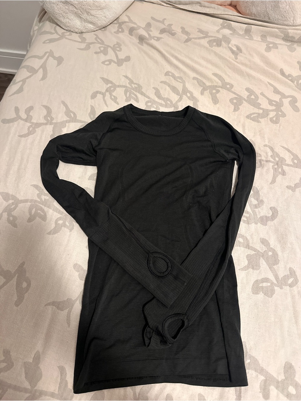 lululemon black long sleeve swiftly tech hip length